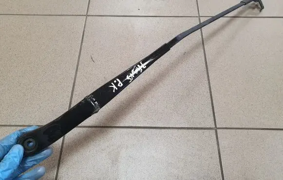 Volkswagen Transporter - Caravelle T5 Front wiper blade arm 7H5955410