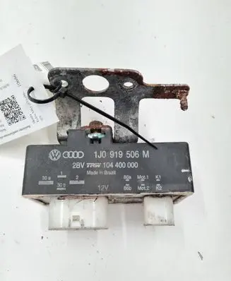 Skoda Fabia Mk1 (6Y) Coolant fan relay 1J0919506M
