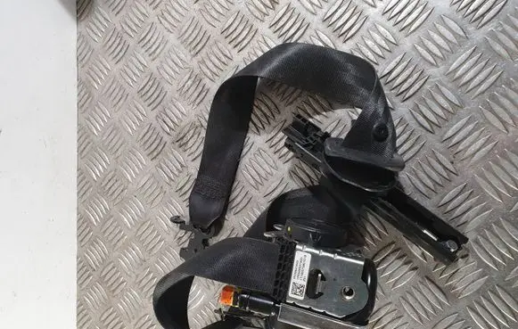 Volvo XC60 Front seatbelt 39841643 634993700 635264800