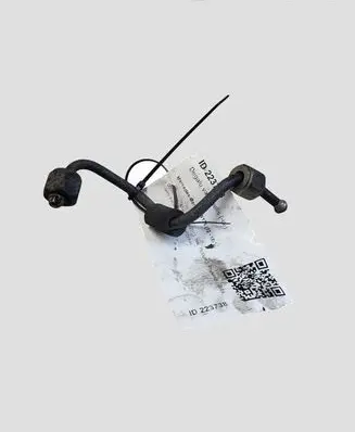 Mercedes-Benz A W176 Fuel line pipe