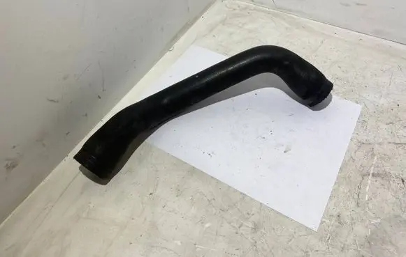 Volvo S60 Engine coolant pipe/hose 30680913
