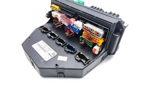 Mercedes-Benz E AMG W212 Fuse module A2129008307