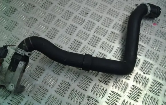 Ford Focus Engine coolant pipe/hose 3M5H8260BK