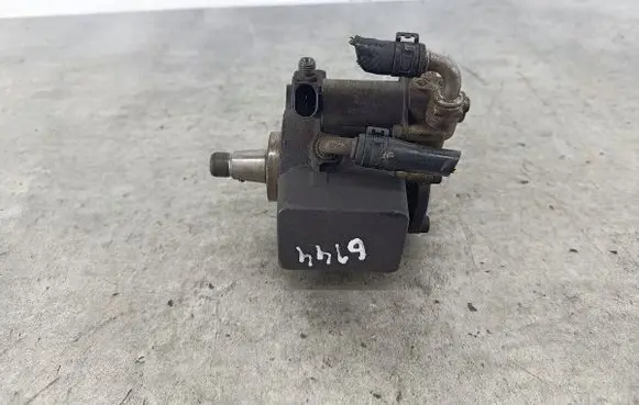 Seat Ibiza IV (6J,6P) Fuel injection high pressure pump 