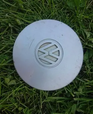 Volkswagen Golf II Wheel nut cap/cover 1H0601149H