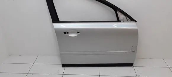 Volvo V50 Front door