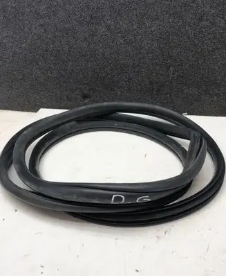 KIA Sorento Rear door rubber seal (on body) 