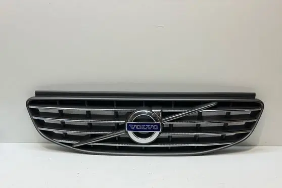 Volvo XC60 Front bumper upper radiator grill 31333832 31333836