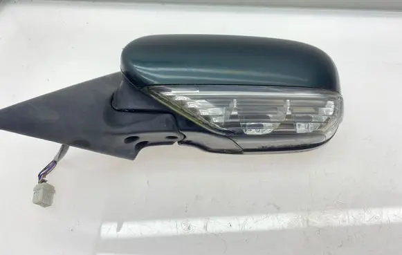 Subaru Outback Front door electric wing mirror
