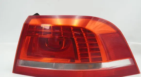 Volkswagen PASSAT B7 Rear/tail lights 3AF945208B 3AF945310
