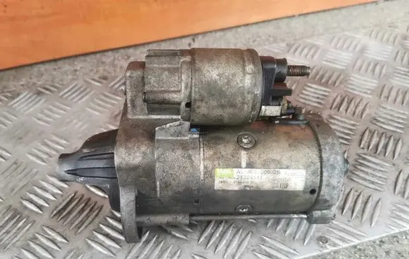 Ford Focus Starter motor AV6N11000GB