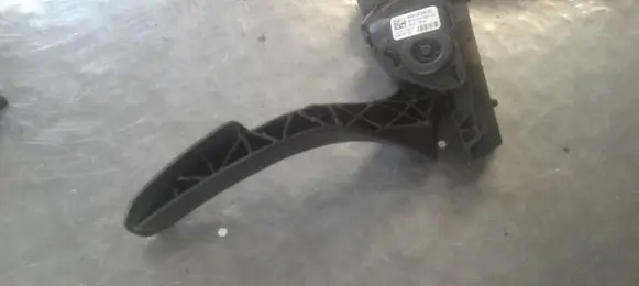 Ford Mondeo MK IV Accelerator throttle pedal 6G929F836SD