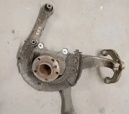 BMW 5 F10 F11 Front wheel hub spindle knuckle 6777752