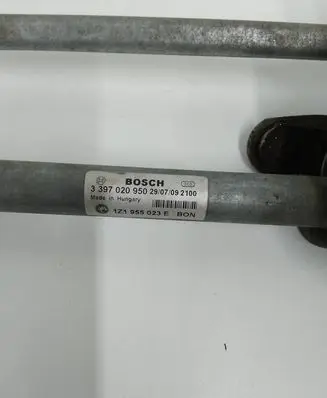 Skoda Octavia Mk2 (1Z) Front wiper linkage and motor 1Z1955119C 1397220580
