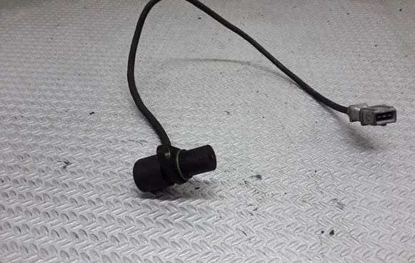 Audi A4 S4 B5 8D Crankshaft position sensor 059906433