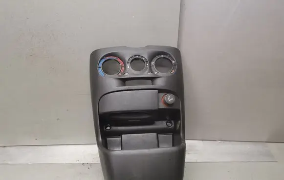 Fiat Punto (188) Climate control/heater control trim 225385