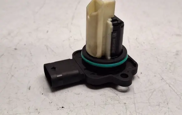 BMW X3 F25 Mass air flow meter 13627593624 5WK97512