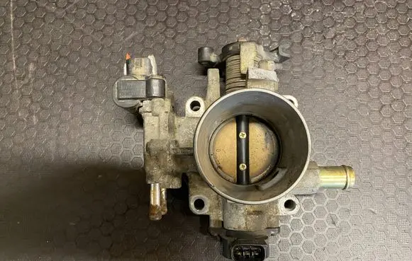 Toyota Corolla Verso E121 Throttle valve 2227022060 1368001821