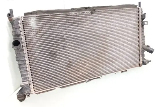 Ford Focus C-MAX Coolant radiator 3M5H8005TL