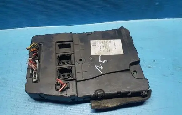 Renault Megane II Comfort/convenience module 8200351181