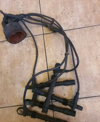 Audi 80 90 S2 B4 Ignition plug leads 027905447