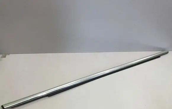 Volkswagen Tiguan Front door glass trim molding 5N0837475