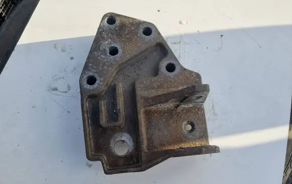Land Rover Evoque I Engine mounting bracket BJ326P096AA