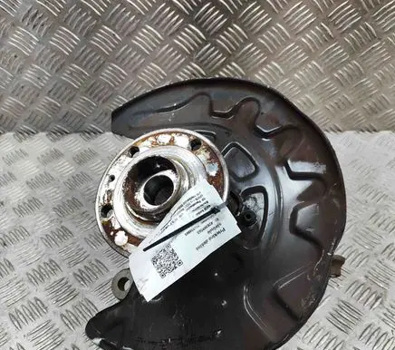 Volkswagen Golf VIII Front wheel hub 5Q0407256R
