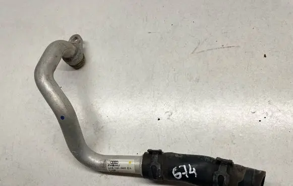 Audi Q7 4M Engine coolant pipe/hose 059121065EA