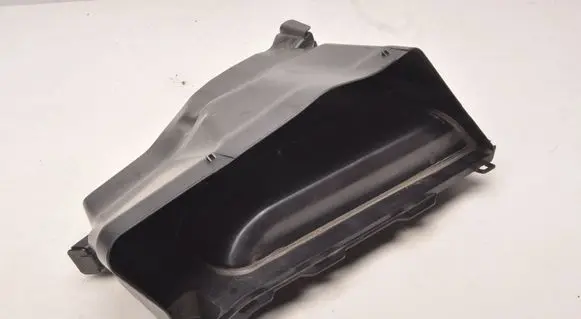 Volvo XC60 Intercooler air channel guide 31425479