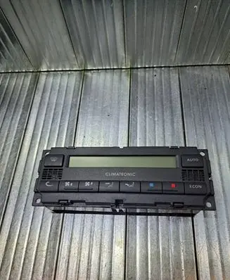 Skoda Octavia Mk1 (1U) Climate control unit 1U1907044A 5HB008139