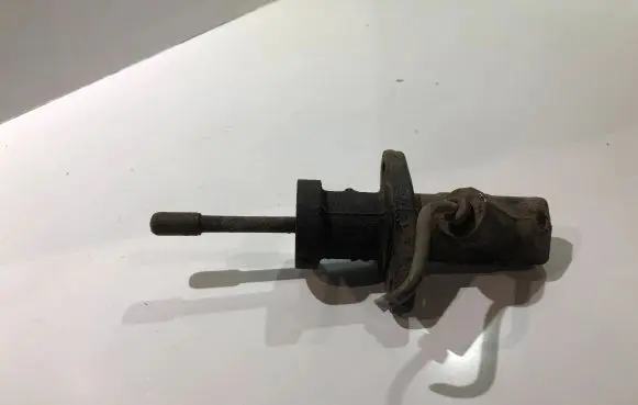 BMW 3 E36 Clutch master cylinder S6632k