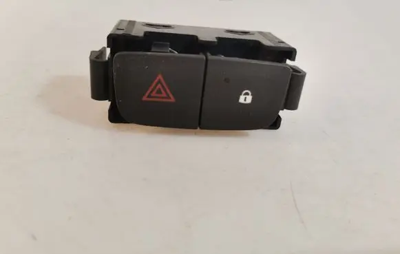 Opel Vivaro Hazard light switch E3160101