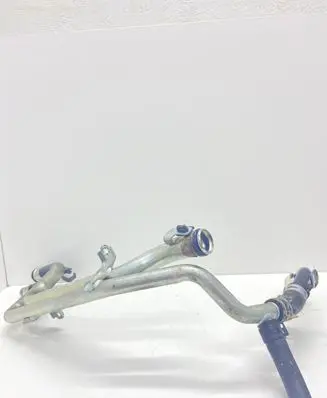 Engine coolant pipe/hose