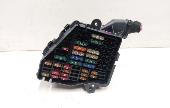 Audi A6 S6 C6 4F Fuse box set 8D1941824