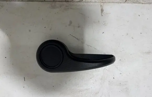 Hyundai i10 Seat adjustment handle 88135B9000