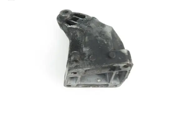 Mercedes-Benz E W212 Engine mounting bracket A6422233404