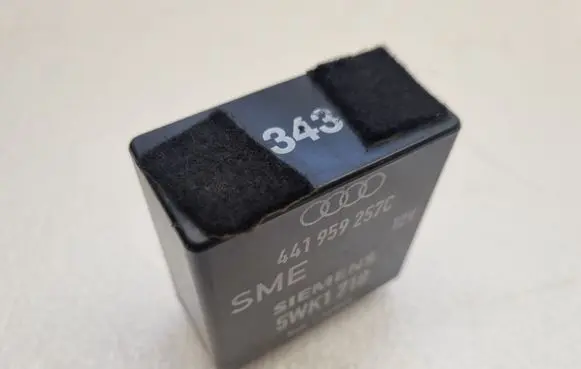 Audi 80 90 S2 B4 Other relay 441959257C 5WK1718