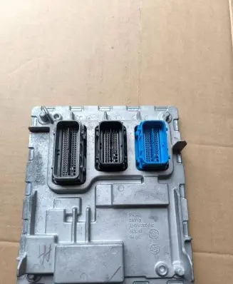 Opel Astra K Engine control unit/module ECU 12706668 039045703