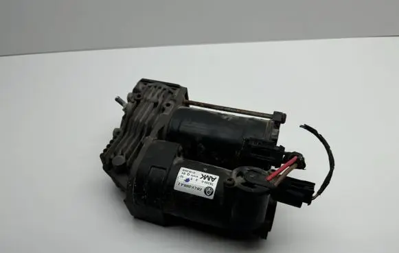 BMW 5 E60 E61 Air suspension compressor/pump 