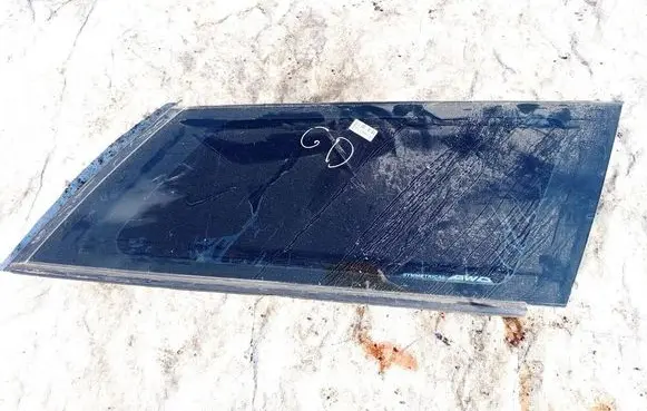 Subaru Impreza III Rear side window as2