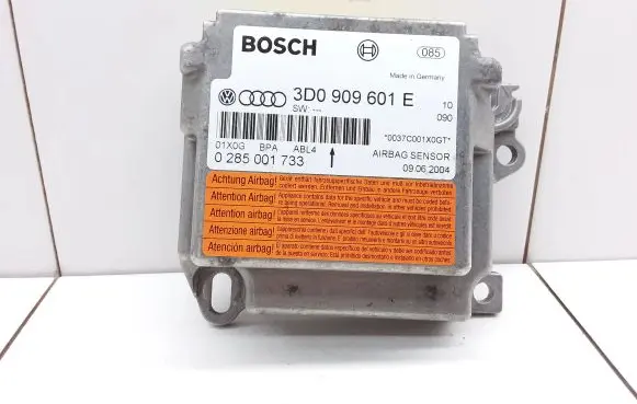 Volkswagen Touareg I Airbag control unit/module 3D0909601E 0285001733