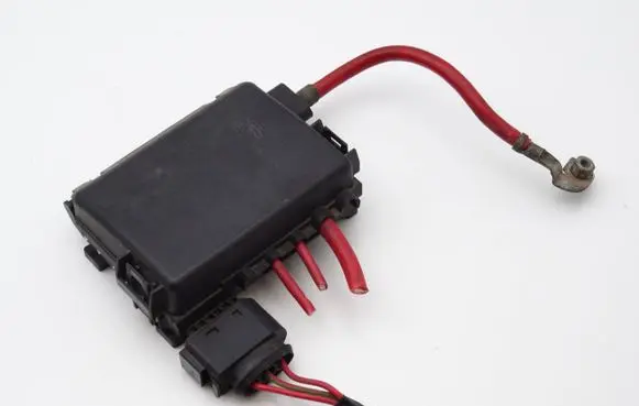Volkswagen Golf IV Fuse module 1J0937550AA