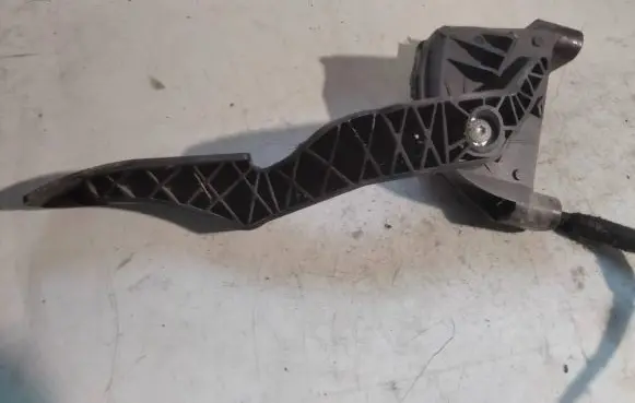 Opel Zafira B Accelerator throttle pedal 9202341 6PV00811400