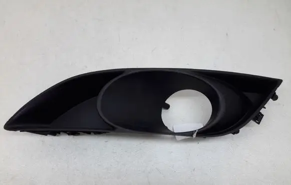 Toyota Auris 150 Front bumper lower grill 8148202040