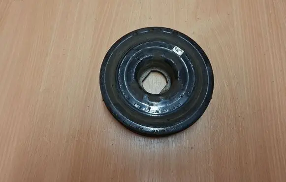 Renault Laguna III Crankshaft pulley 8200361247 168119
