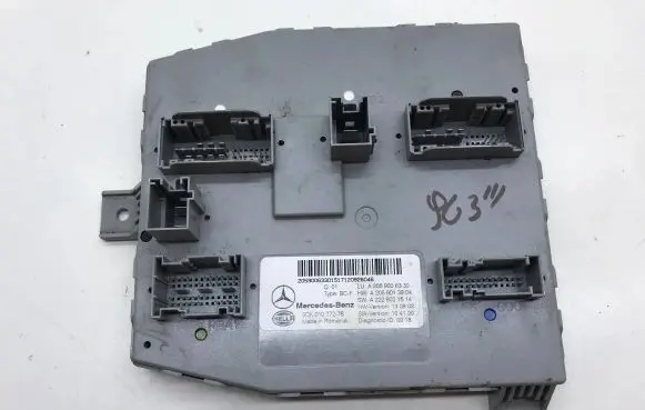 Mercedes-Benz C W205 Comfort/convenience module A2059006330 A2059013904 A2229021514
