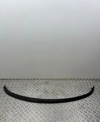 Front bumper lip