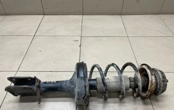 Renault Clio II Front shock absorber with coil spring