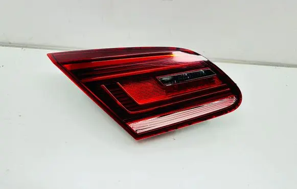 Volkswagen PASSAT CC Tailgate rear/tail lights 3C8945307P 81180101